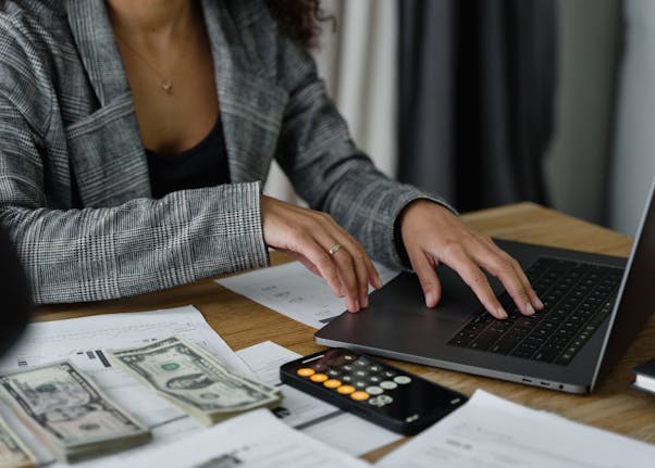 5 Factors to Consider When Selecting a Cutting-Edge Software for Donor Base